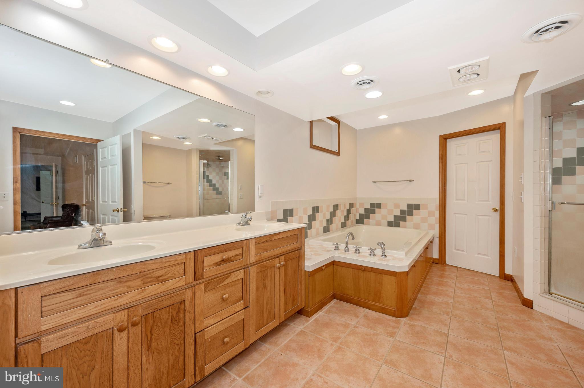 6250 Picnic Woods Road Jefferson, MD 21755 - Photo 30 of 76 Primary Bathroom 2