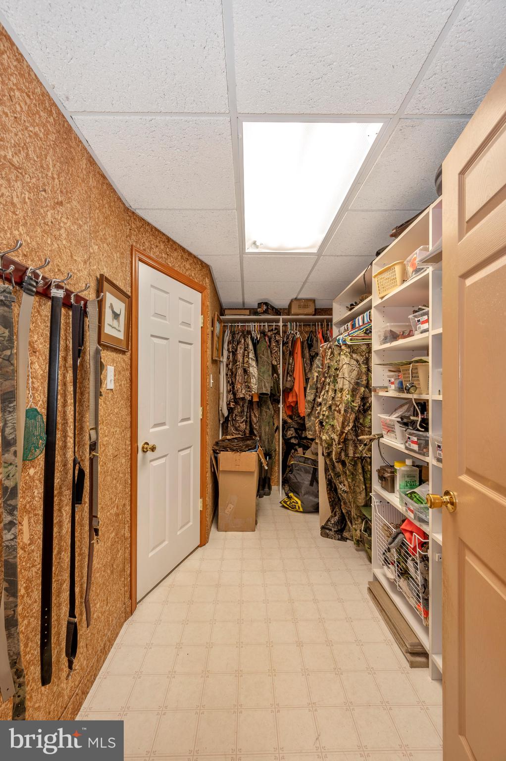 6250 Picnic Woods Road Jefferson, MD 21755 - Photo 35 of 76 Walk in Closet