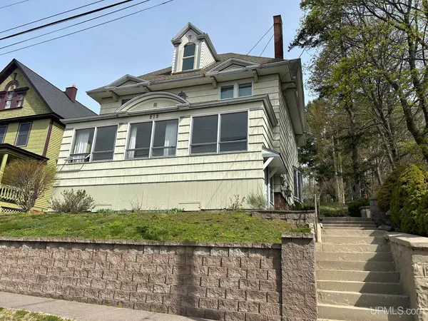 $399,000 | 218 Mason Avenue, Hancock, MI 49930