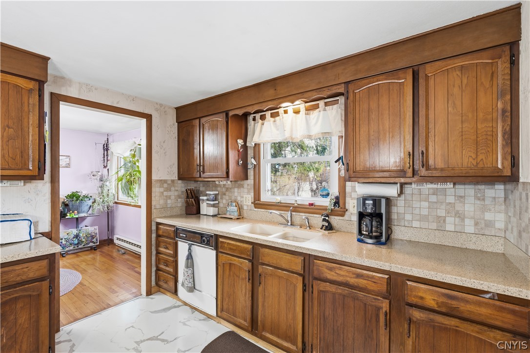 112 Merriwether Drive Camillus, NY 13219 - Photo 14 of 50