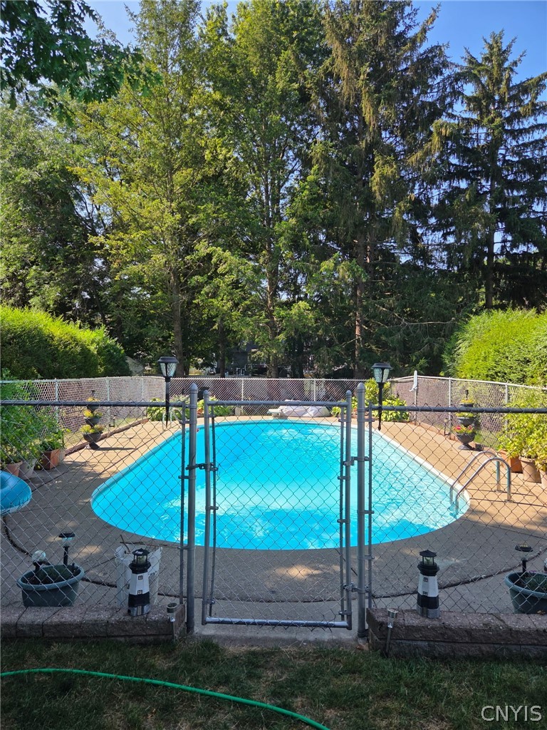 112 Merriwether Drive Camillus, NY 13219 - Photo 2 of 50