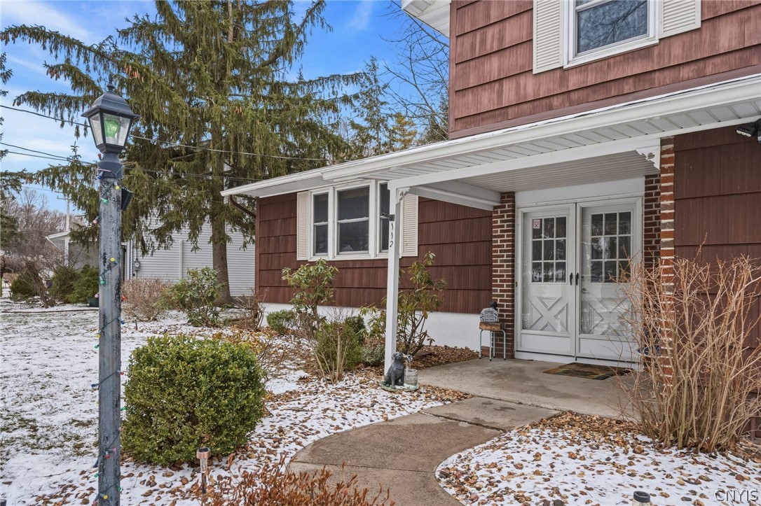 112 Merriwether Drive Camillus, NY 13219 - Photo 5 of 50