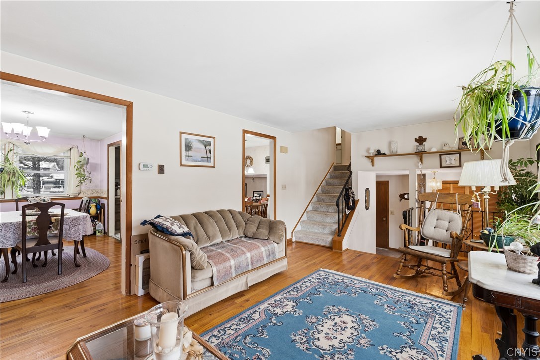 112 Merriwether Drive Camillus, NY 13219 - Photo 10 of 50