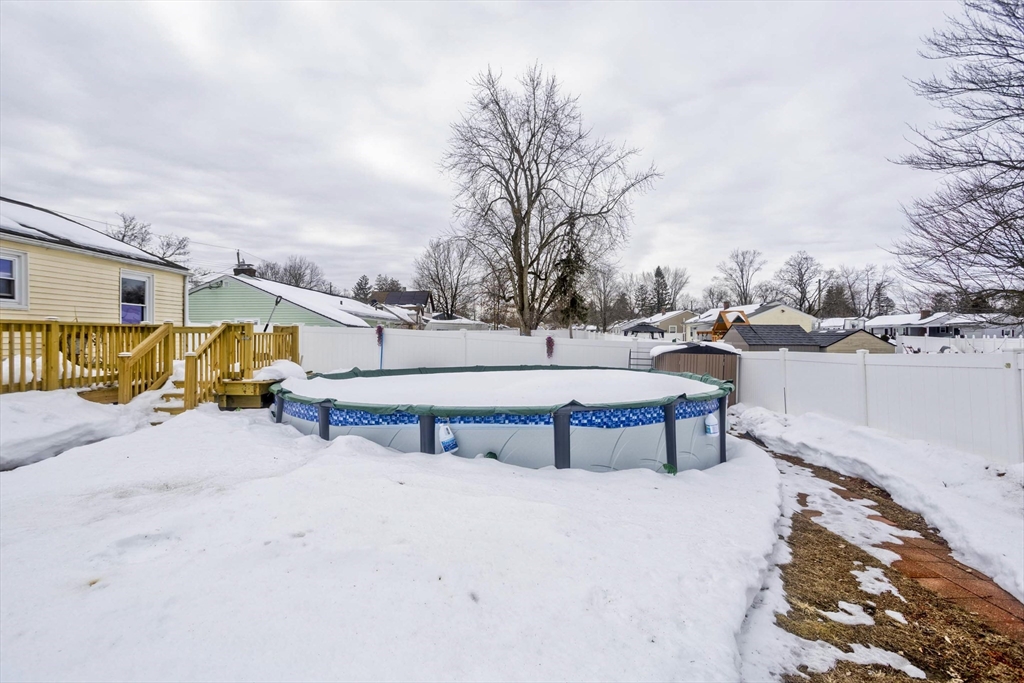 1730 Carew Street Springfield, MA 01104 - Photo 4 of 31