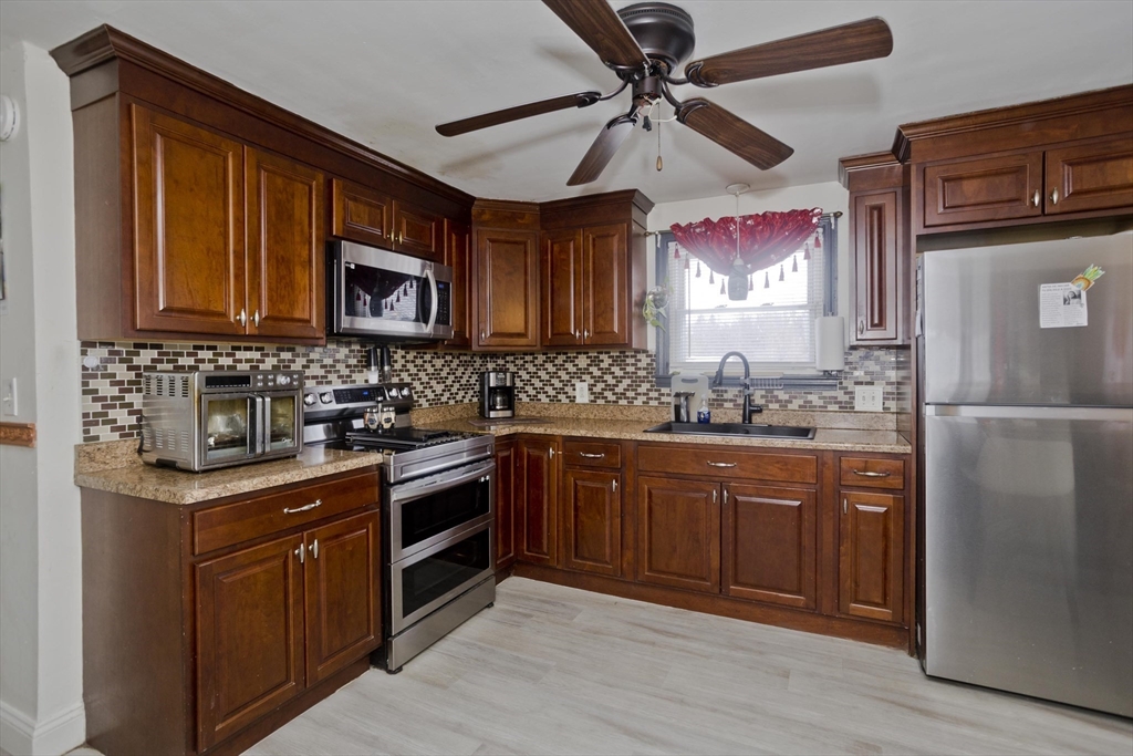 1730 Carew Street Springfield, MA 01104 - Photo 8 of 31