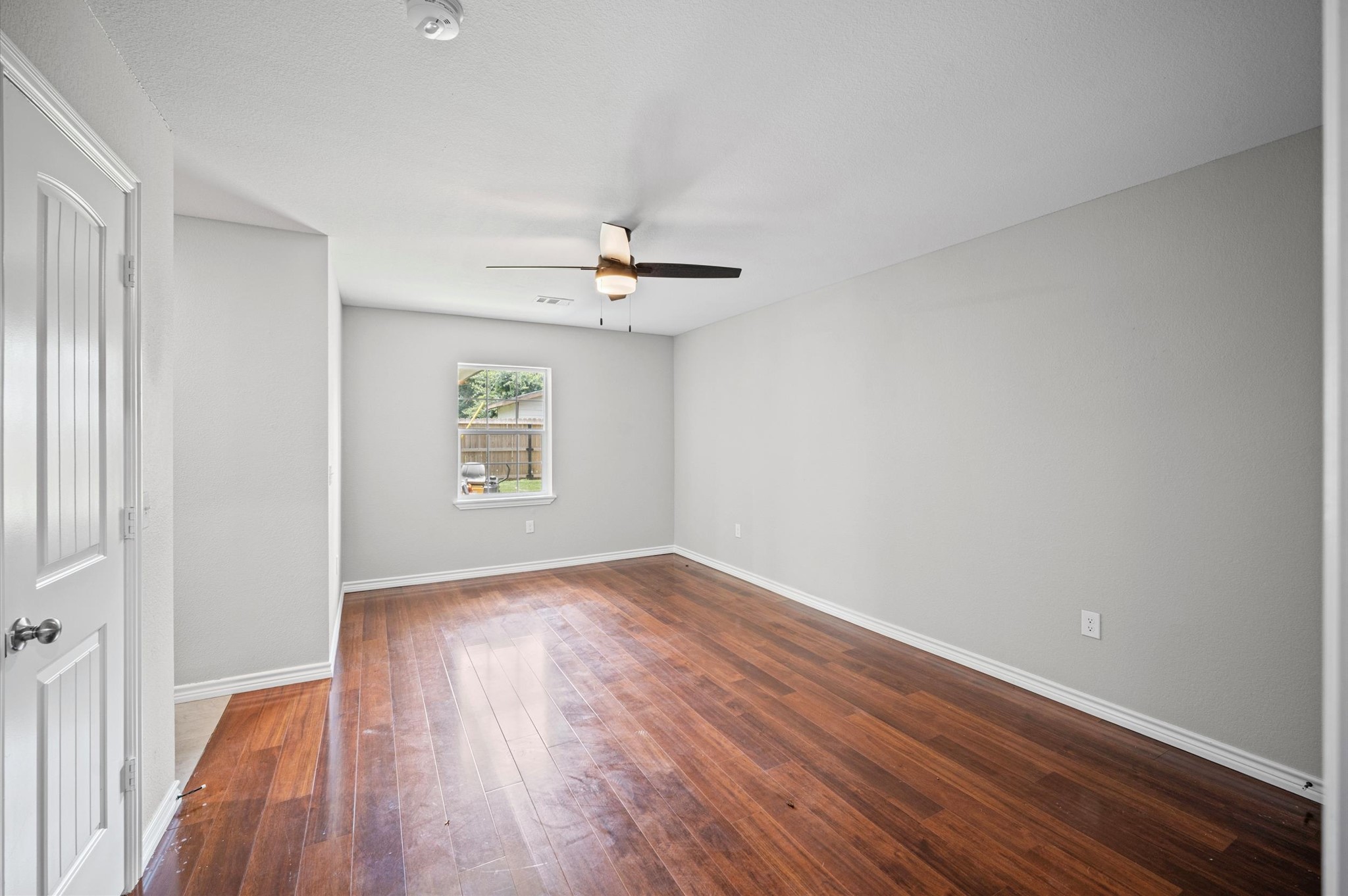3535 Rosedale Street Houston, TX 77004 - Photo 32 of 44 primary bedroom