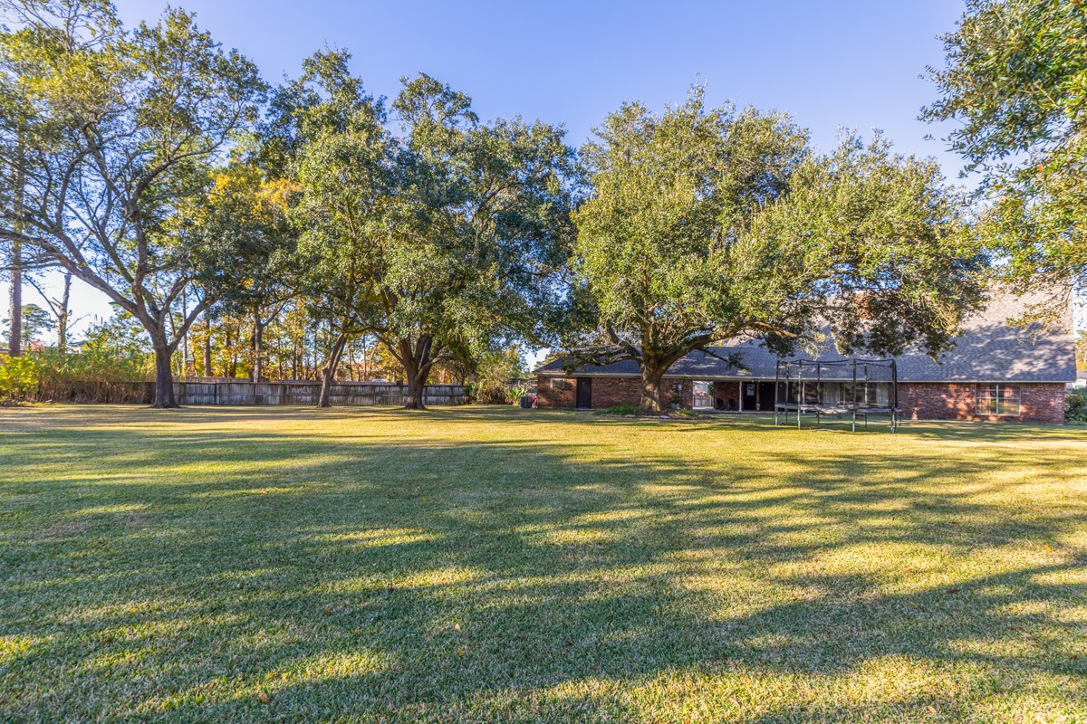 1210 Nottingham Lane Beaumont, TX 77706 - Photo 43 of 44