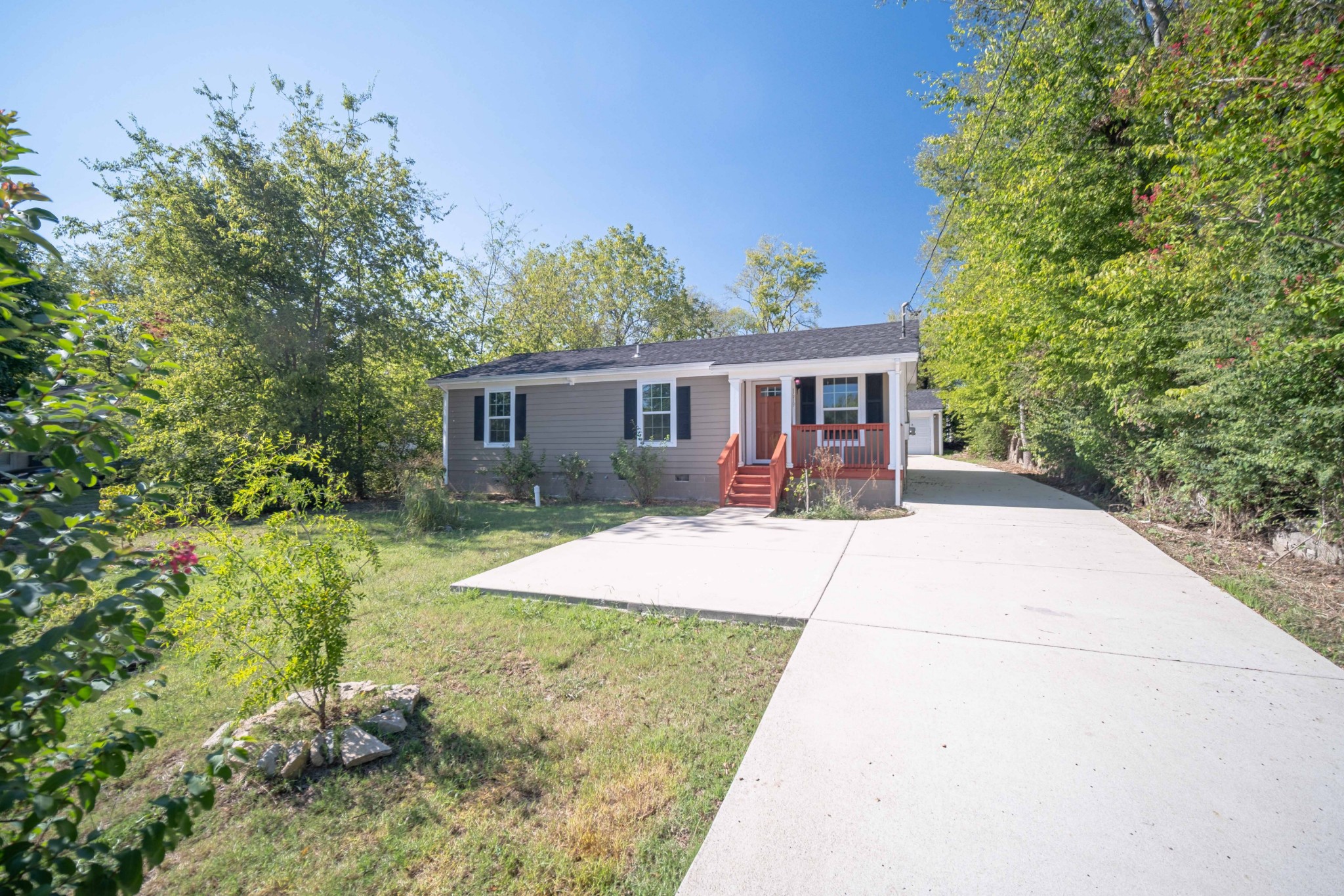 1619 Elizabeth Road Nashville, TN 37218 - Photo 1 of 33 Gallery Image 1