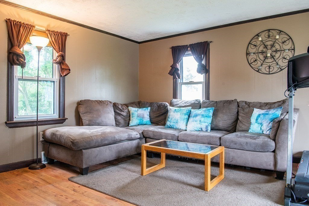 23 Mount Vernon Road Chicopee, MA 01013 - Photo 12 of 36 Gallery Image 12
