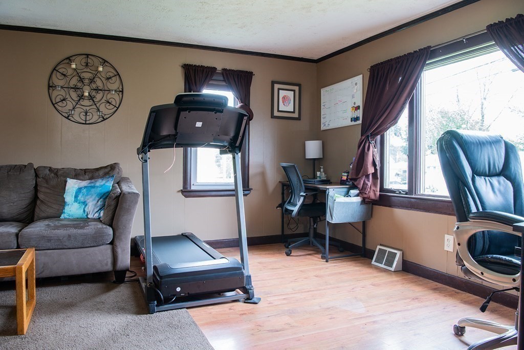 23 Mount Vernon Road Chicopee, MA 01013 - Photo 13 of 36 Gallery Image 13