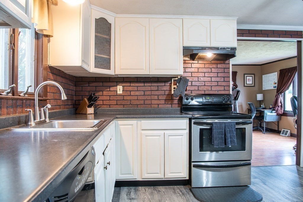 23 Mount Vernon Road Chicopee, MA 01013 - Photo 16 of 36 Gallery Image 16