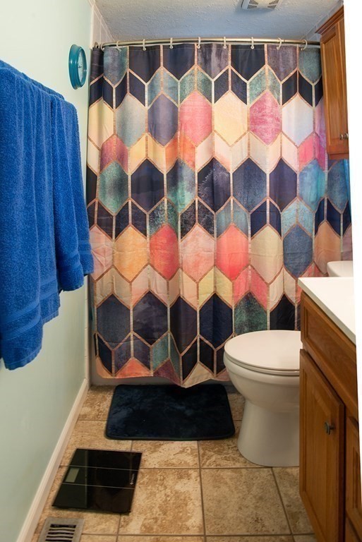 23 Mount Vernon Road Chicopee, MA 01013 - Photo 22 of 36 Gallery Image 22
