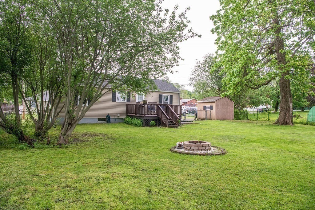 23 Mount Vernon Road Chicopee, MA 01013 - Photo 26 of 36 Gallery Image 26