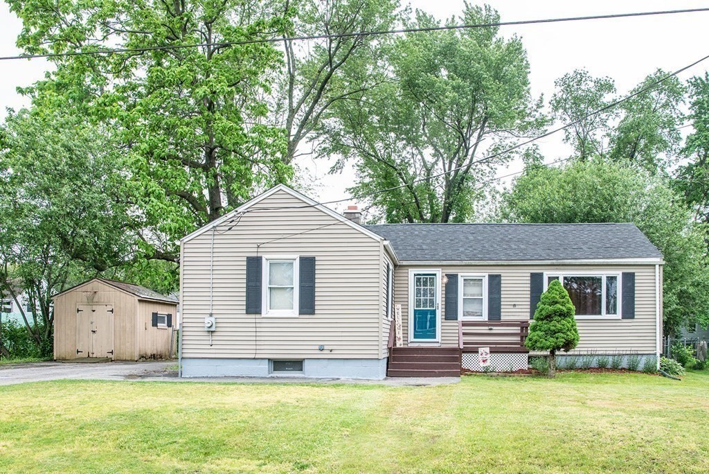23 Mount Vernon Road Chicopee, MA 01013 - Photo 6 of 36 Gallery Image 6