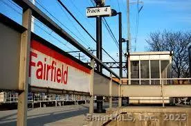a view of a water fountain