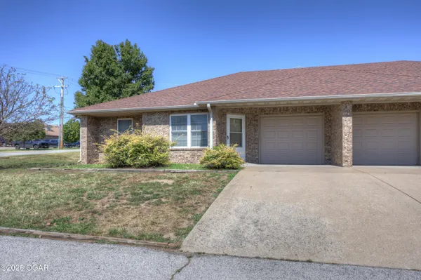 $1,195 | 2901 South Jackson Avenue, Joplin, MO 64804