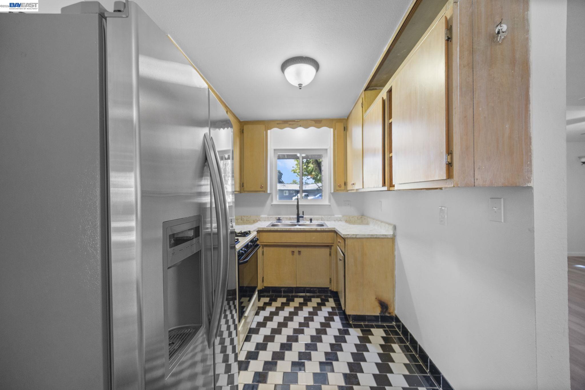 2921 Rimrock Court Modesto, CA 95355 - Photo 12 of 60