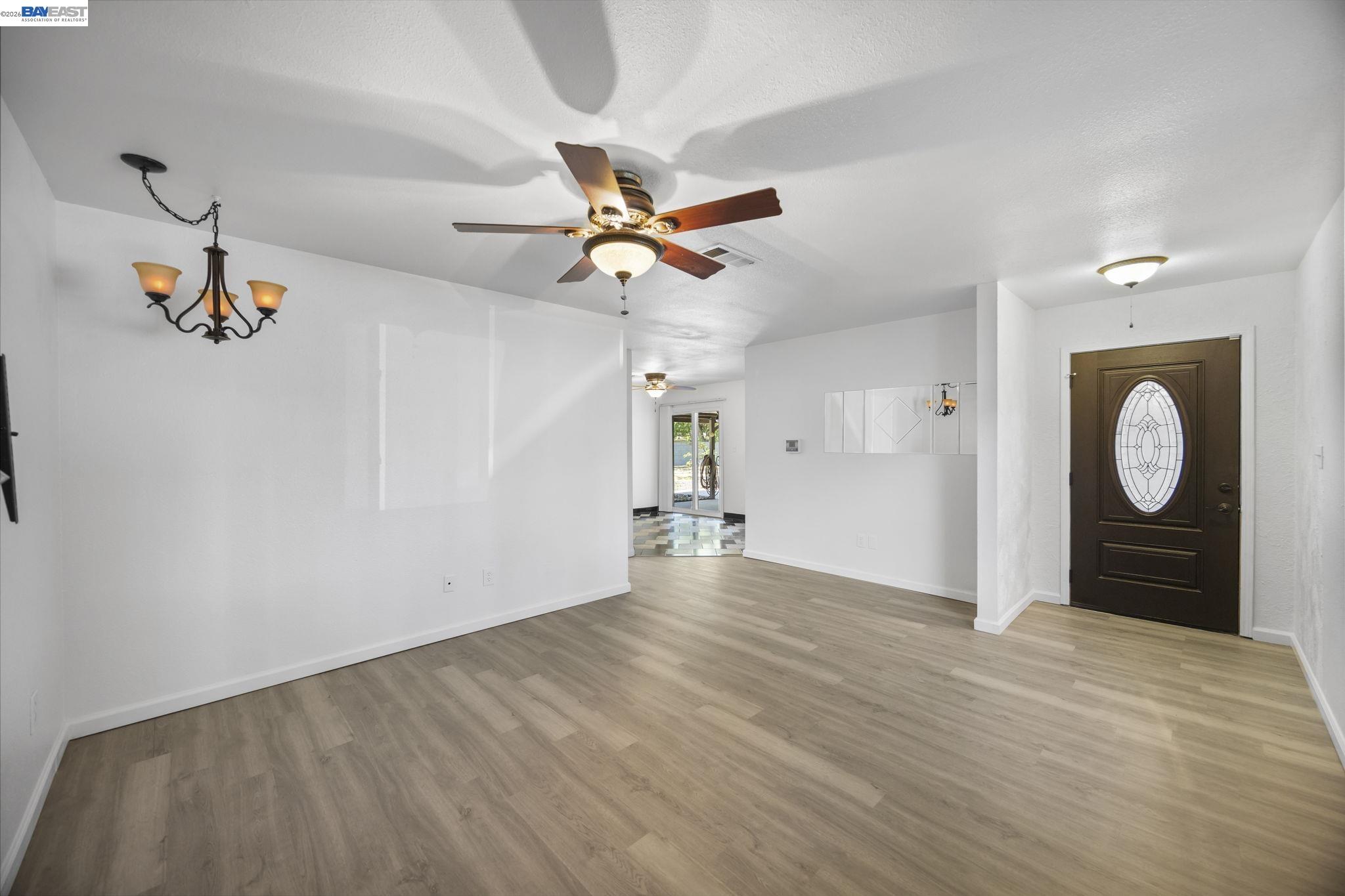 2921 Rimrock Court Modesto, CA 95355 - Photo 8 of 60