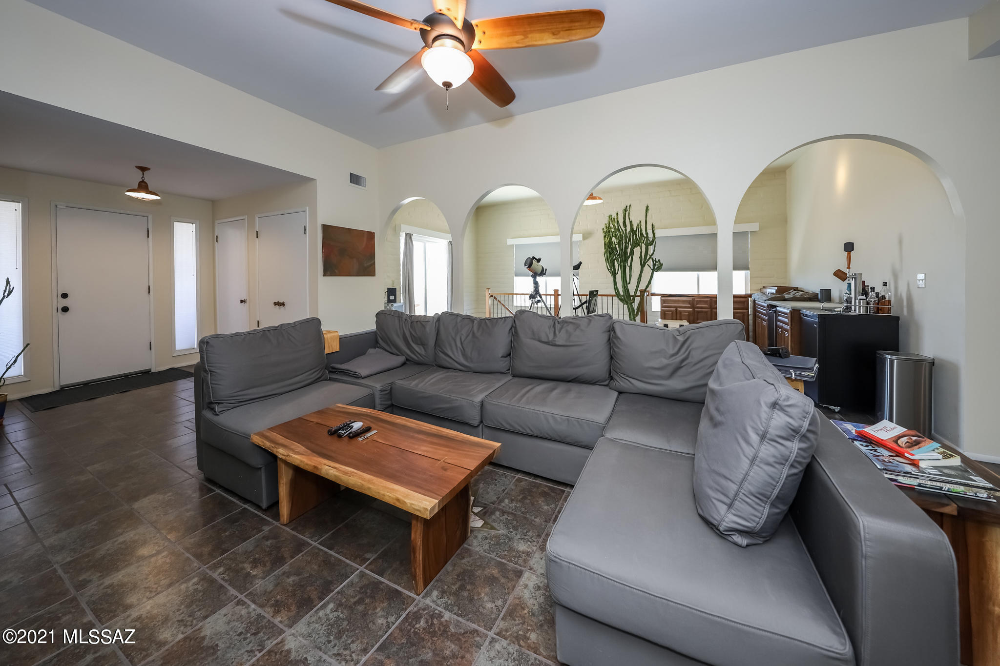 615 North Vía Roma Tucson, AZ 85745 - Photo 2 of 35
