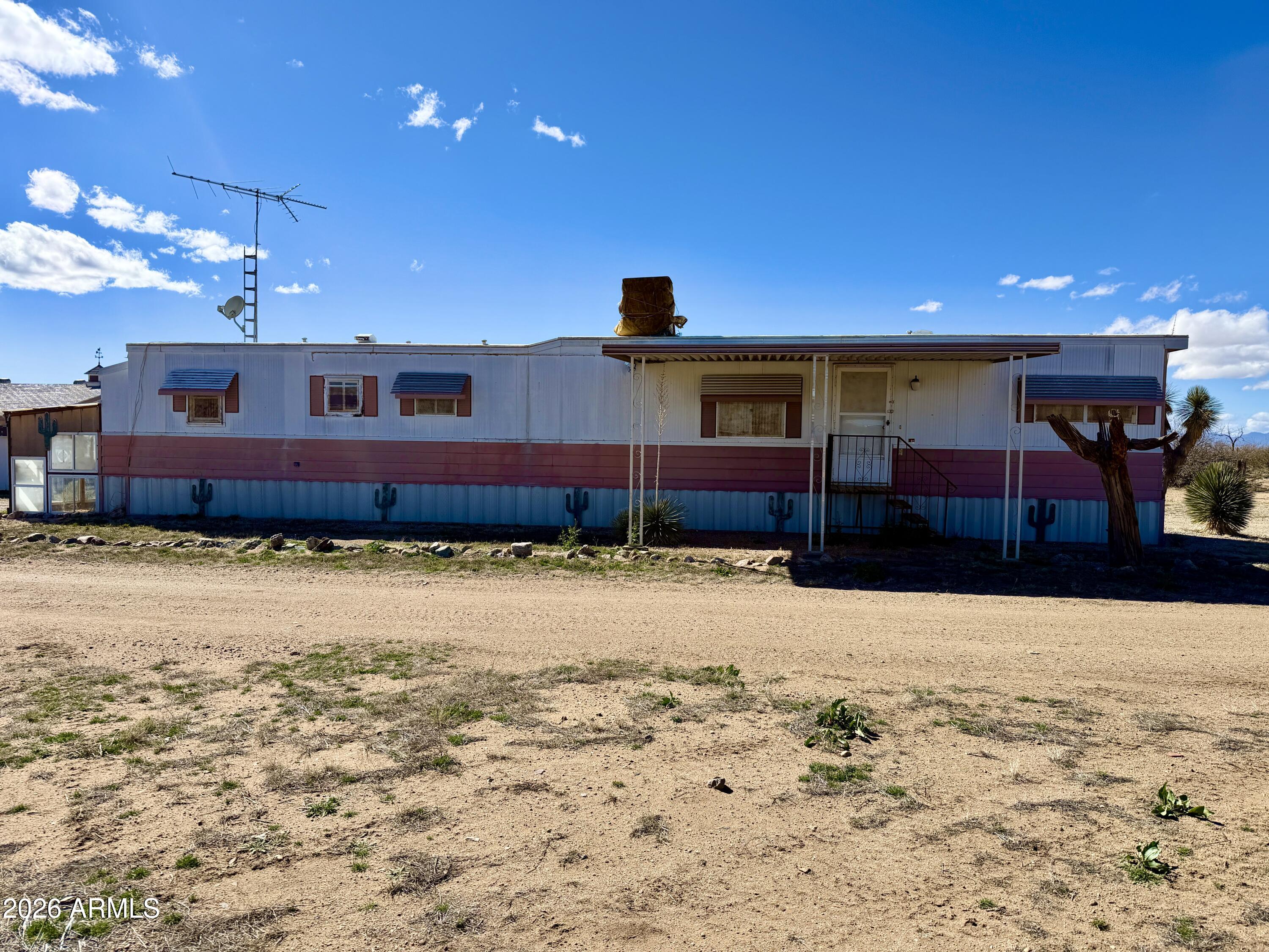 6325 South Bascom Trail Willcox, AZ 85643 - Photo 16 of 27 IMG_4540
