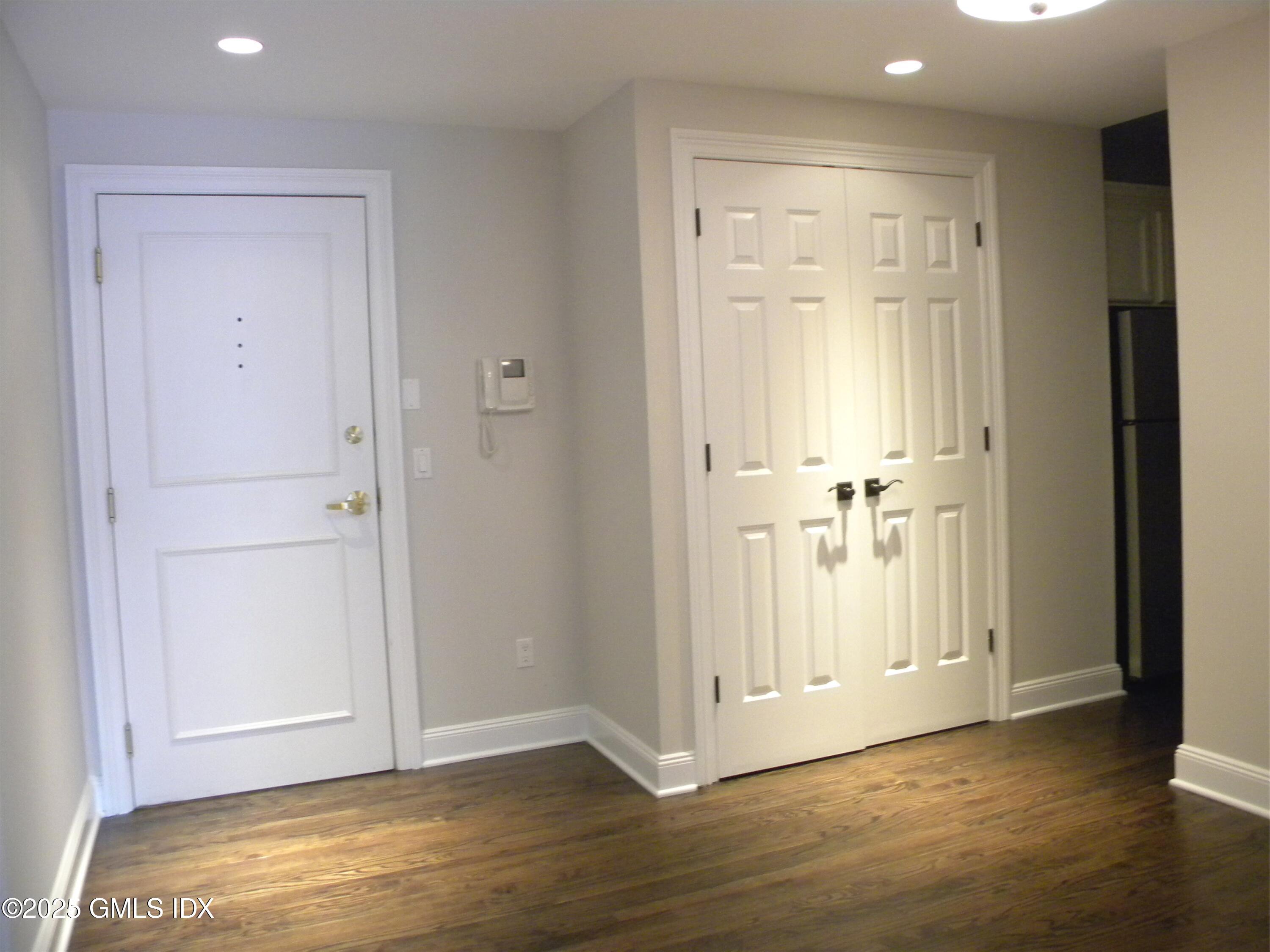 2 East Elm Street, Unit 43 Greenwich, CT 06830 - Photo 11 of 19 Studio with Aclove