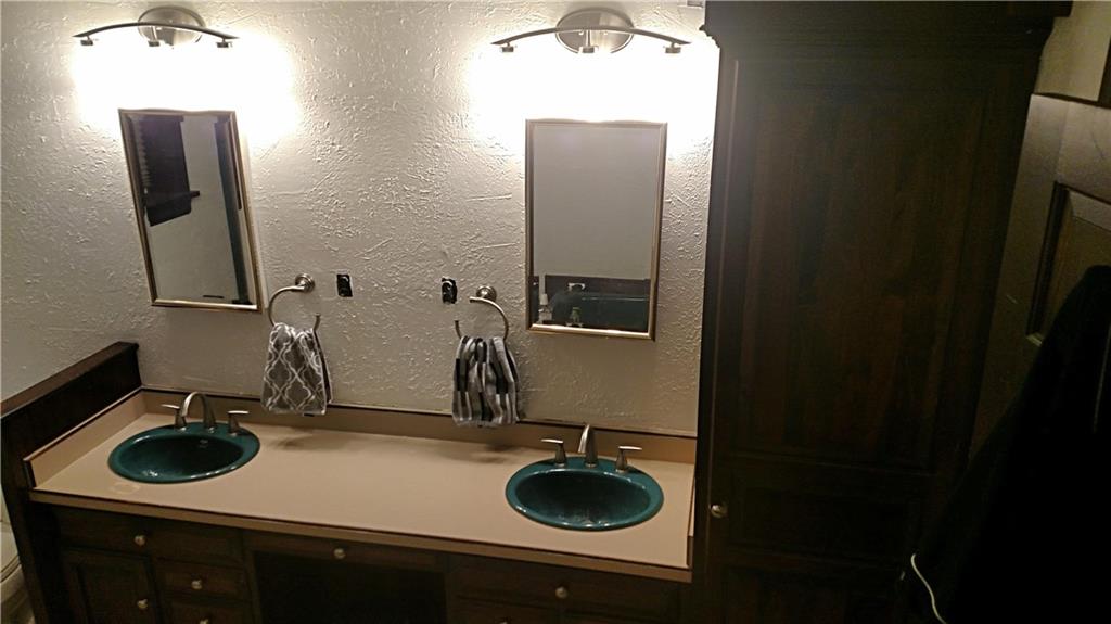 428 Oak Street Indiana, PA 15701 - Photo 14 of 25 Master bathroom