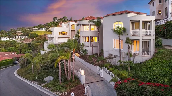 $8,790,000 | 702 Vía La Cuesta, Palos Verdes Estates, CA 90274