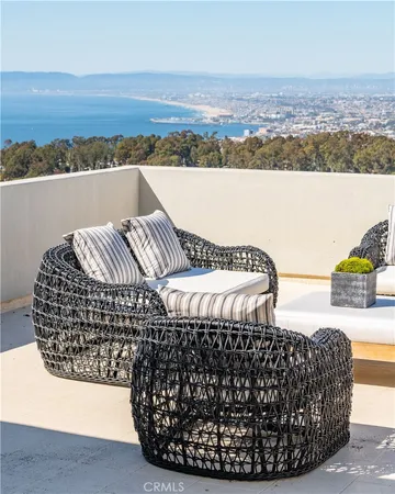 $8,790,000 | 702 Vía La Cuesta, Palos Verdes Estates, CA 90274