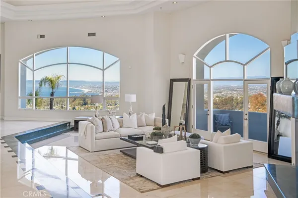 $8,790,000 | 702 Vía La Cuesta, Palos Verdes Estates, CA 90274