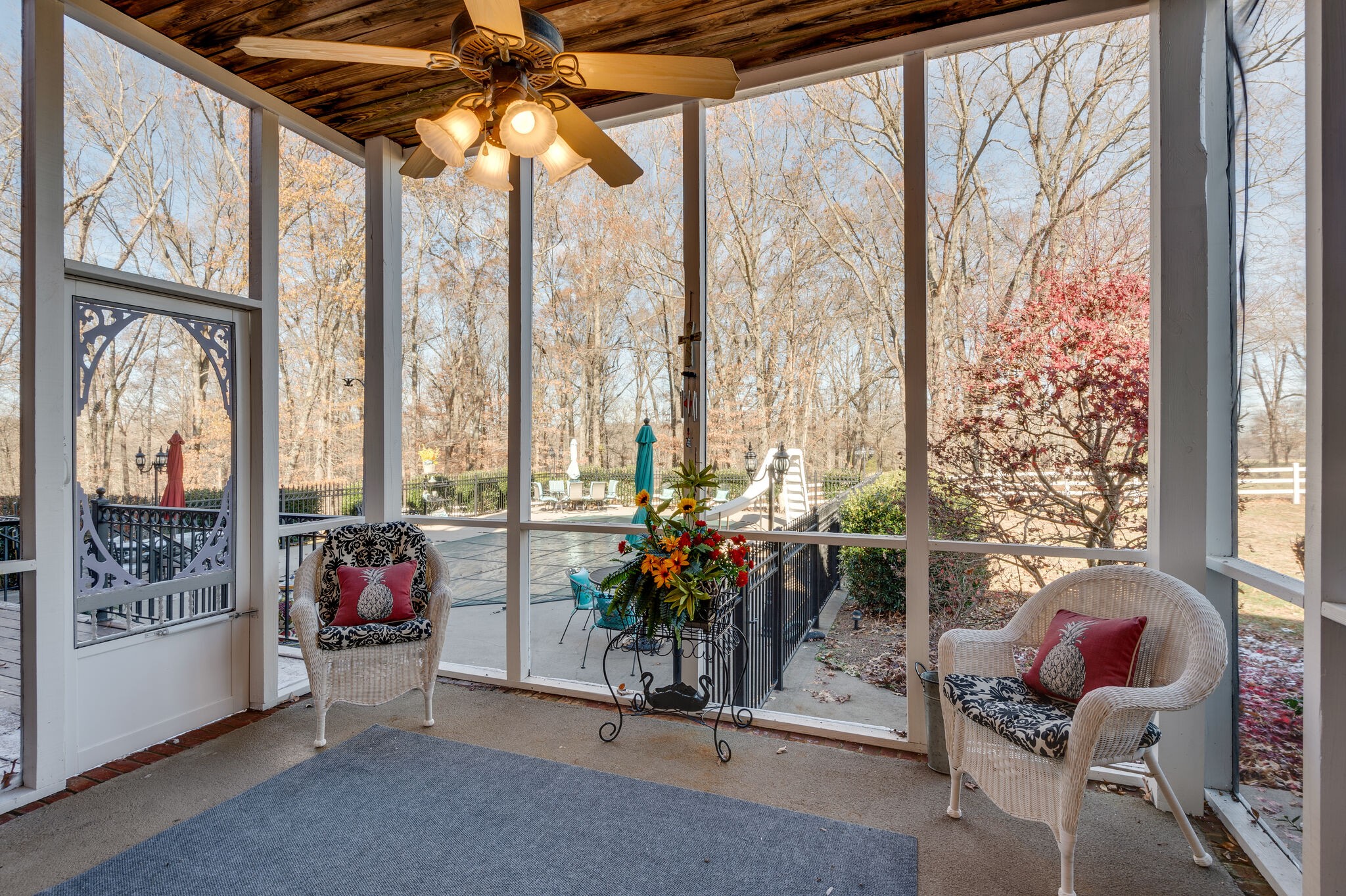 2295 Gideon Road Greenbrier, TN 37073 - Photo 23 of 48 a living room with large windows