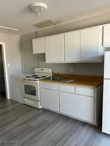 $1,000 | 15 Southeast 24th Avenue, Unit F, Cape Coral, FL 33990