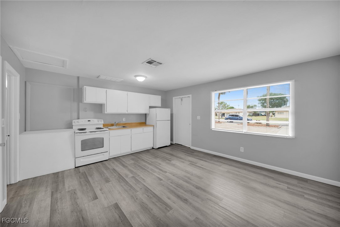 15 Southeast 24th Avenue, Unit F Cape Coral, FL 33990 - Photo 4 of 10