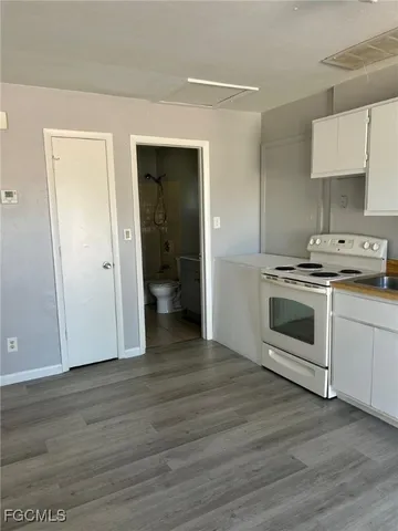 $1,000 | 15 Southeast 24th Avenue, Unit F, Cape Coral, FL 33990