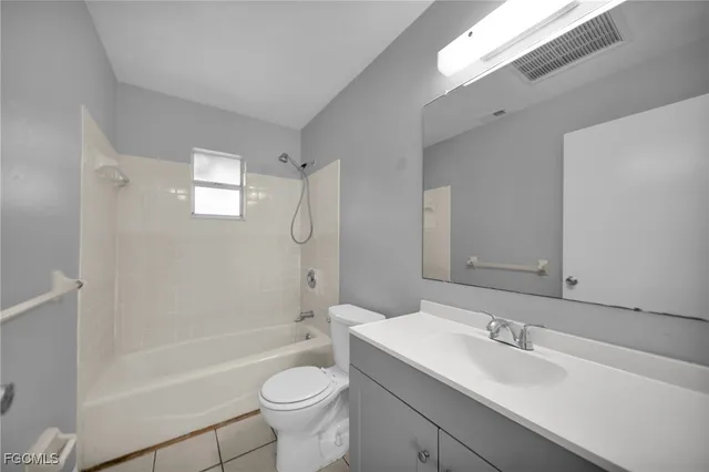 $1,000 | 15 Southeast 24th Avenue, Unit F, Cape Coral, FL 33990