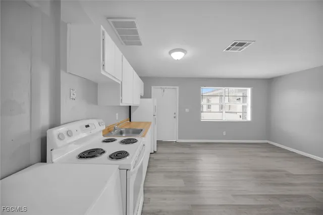 $1,000 | 15 Southeast 24th Avenue, Unit F, Cape Coral, FL 33990