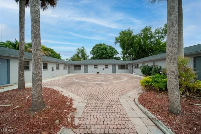 $1,000 | 15 Southeast 24th Avenue, Unit F, Cape Coral, FL 33990