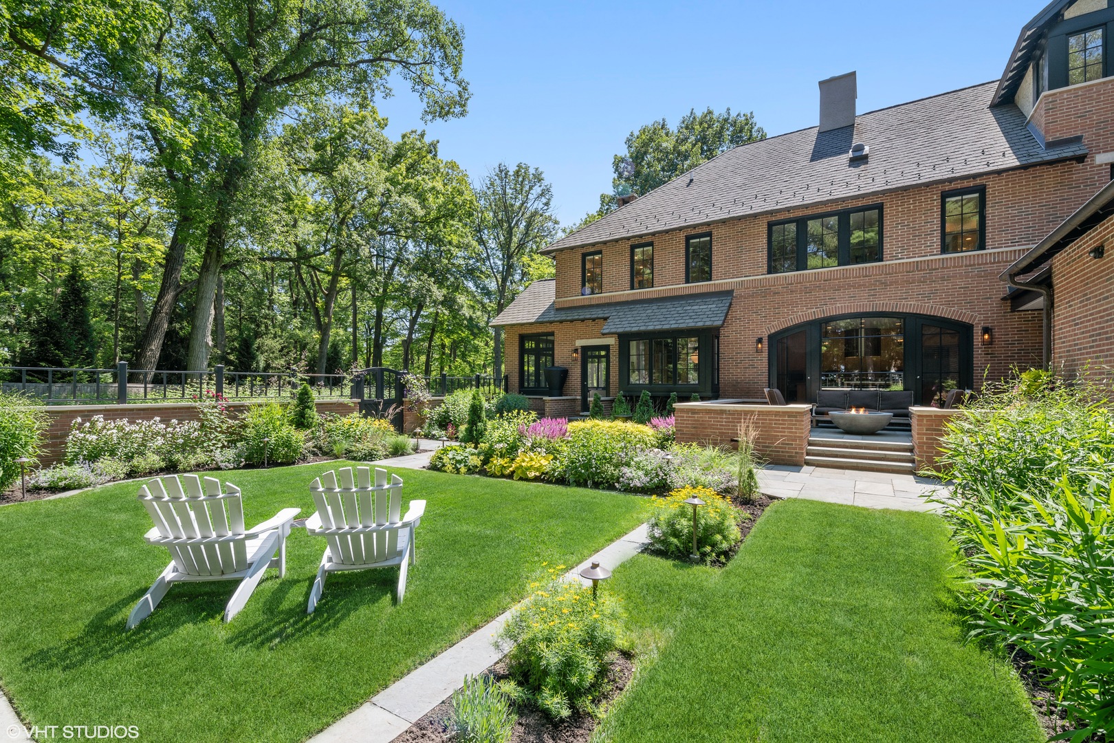 520 Forest Cove Road Lake Bluff, IL 60044 - Photo 3 of 48 a view of a house with a yard porch and sitting area