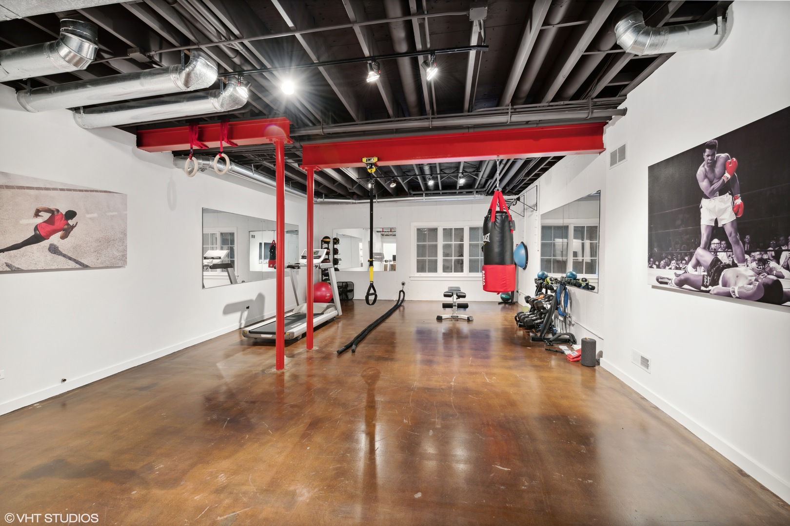 520 Forest Cove Road Lake Bluff, IL 60044 - Photo 32 of 48 a view of a room with gym equipment