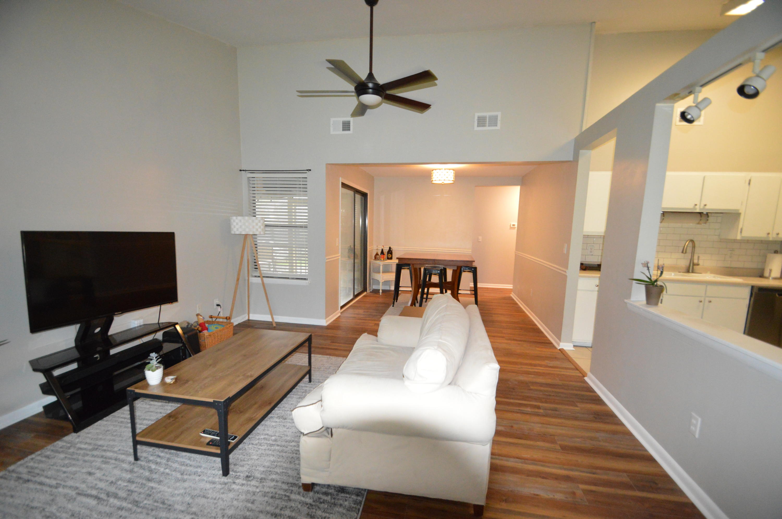 1150 Bellwood Road Charleston, SC 29412 - Photo 3 of 19 DSC_0136