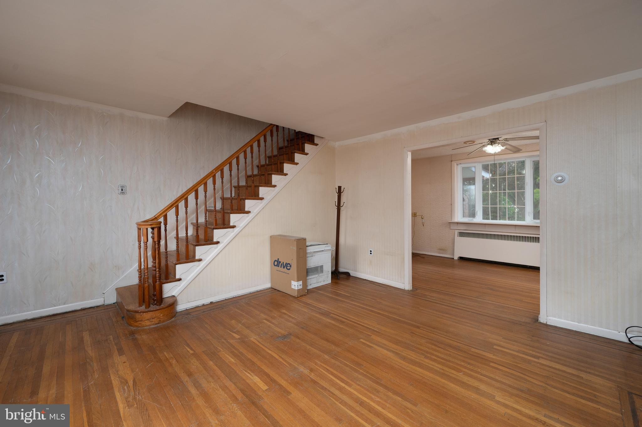 1323 Longshore Avenue Philadelphia, PA 19111 - Photo 8 of 31 Gallery Image 8