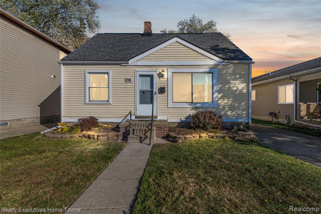 27336 Ridgewood Street Roseville, MI 48066 - Photo 2 of 24