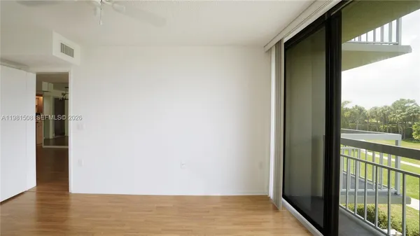 $2,200 | 2761 Village Boulevard, Unit 304, West Palm Beach, FL 33409