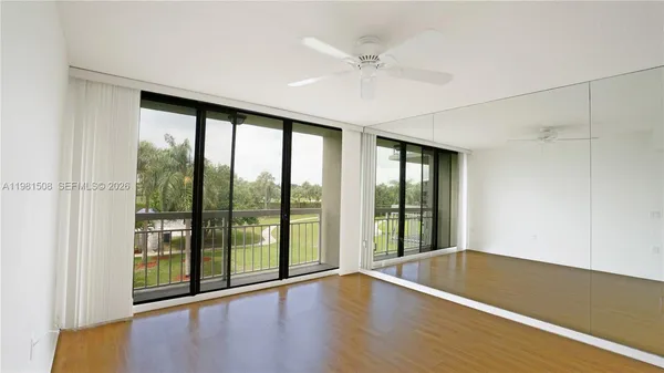 $2,200 | 2761 Village Boulevard, Unit 304, West Palm Beach, FL 33409