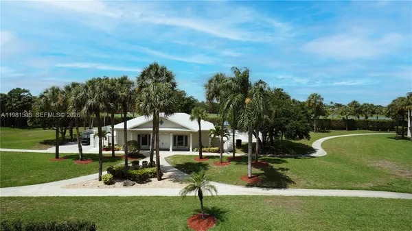 $2,200 | 2761 Village Boulevard, Unit 304, West Palm Beach, FL 33409