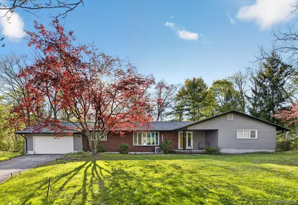 $4,600 | 8 Jonathan Lane, Poughkeepsie, NY 12603