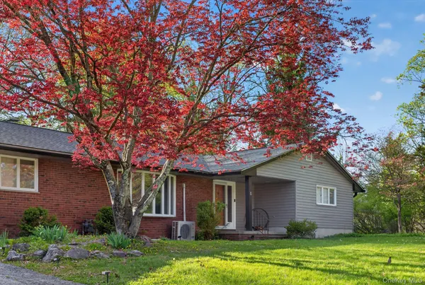 $4,600 | 8 Jonathan Lane, Poughkeepsie, NY 12603