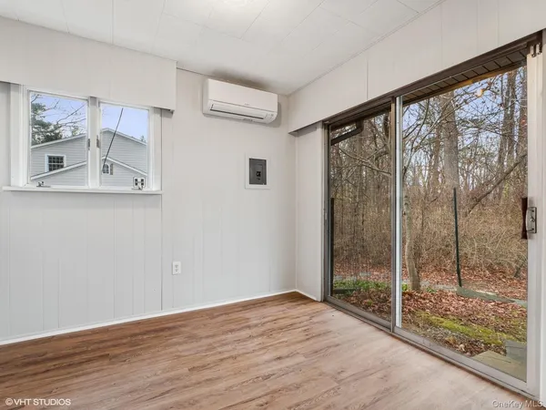 $4,600 | 8 Jonathan Lane, Poughkeepsie, NY 12603