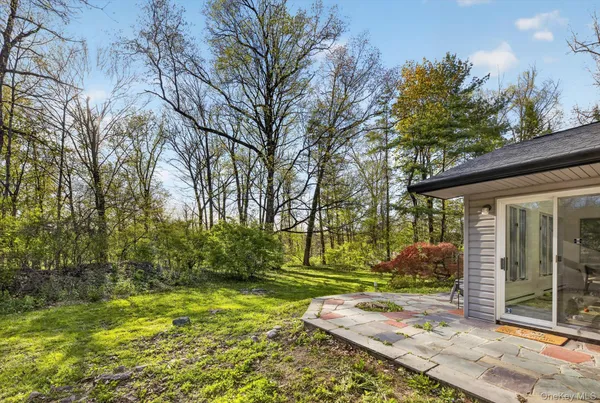 $4,600 | 8 Jonathan Lane, Poughkeepsie, NY 12603