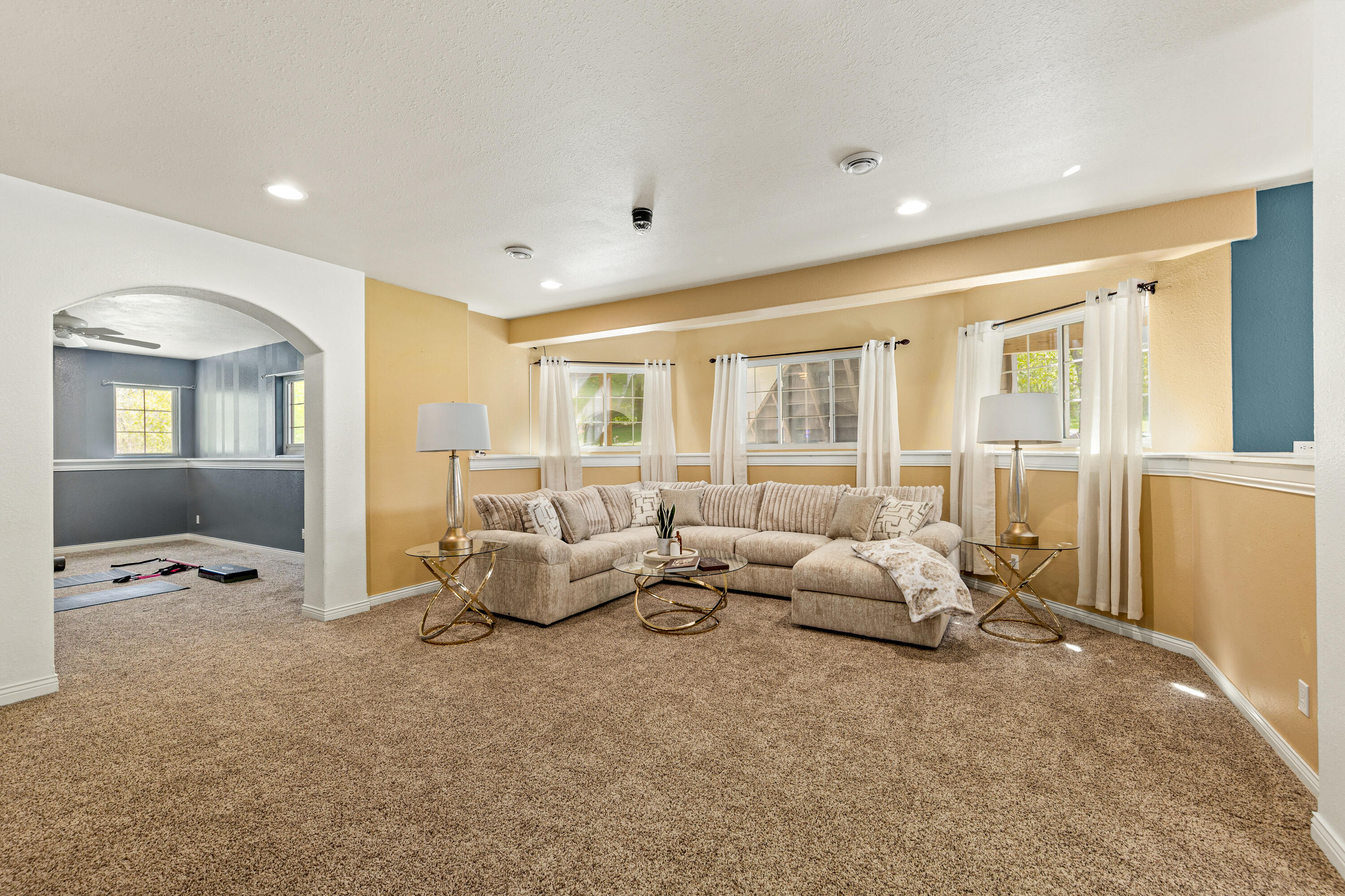 W251S5204 Poppy Fields Road Waukesha, WI 53189 - Photo 47 of 70 LL FAMILY ROOM