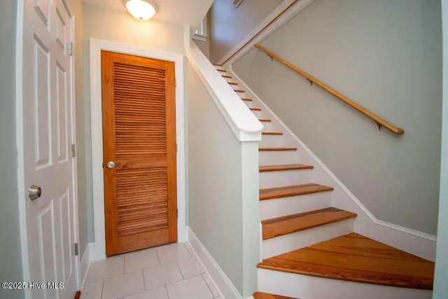 $1,095,000 | 151 Doe Drive, Emerald Isle, NC 28594